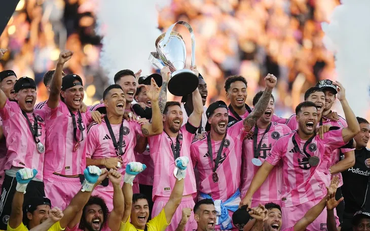 Messi lập cú đúp kiến tạo, Inter Miami lần đầu đăng quang MLS Cup