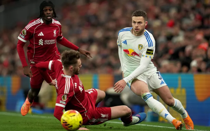 Liverpool hòa nhạt Leeds trên sân Anfield