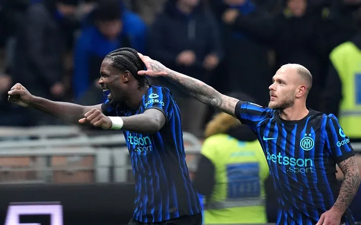 Inter Milan trở lại ngôi đầu Serie A