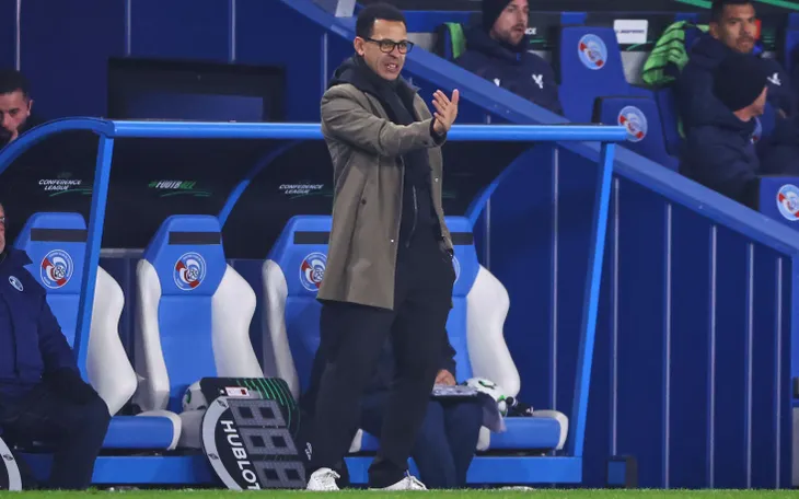 Chelsea bổ nhiệm HLV Liam Rosenior, ký hợp đồng tới năm 2032