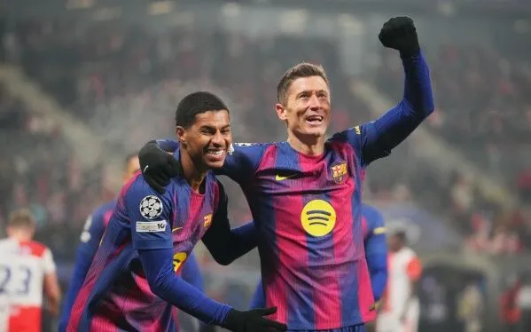 Barcelona ngược dòng giành chiến thắng trước Slavia Praha