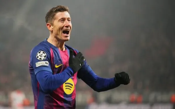 Lewandowski thiết lập cột mốc đặc biệt trong chiến thắng của Barcelona