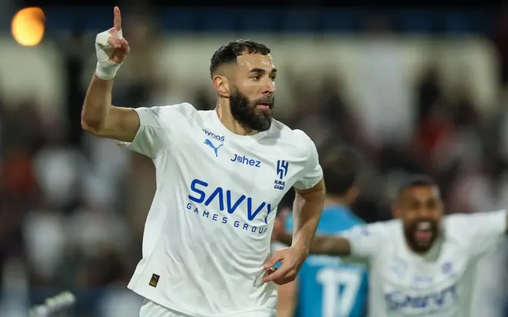Benzema bùng nổ với hat-trick trong ngày ra mắt Al Hilal