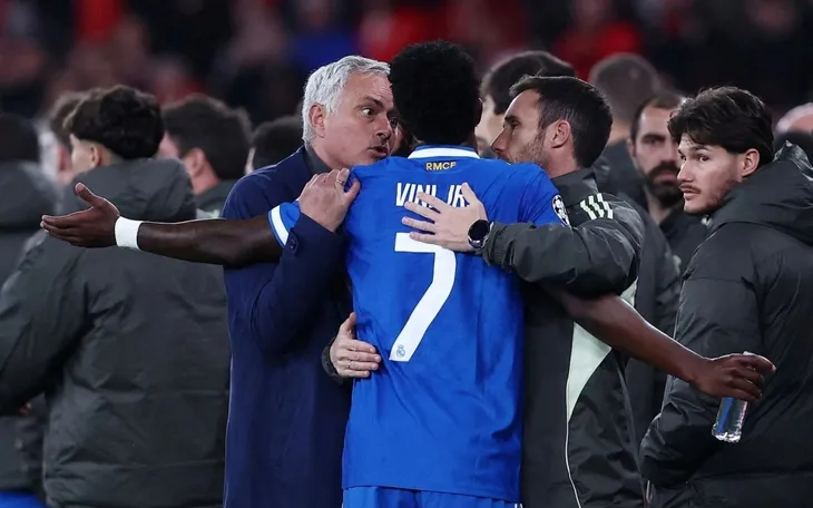 HLV Mourinho chỉ trích Vinicius là kẻ gây rối, phá hoại trận đấu