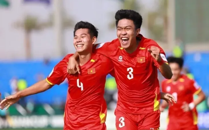 HLV PVF-CAND hài lòng với bản hợp đồng mới từ CAHN