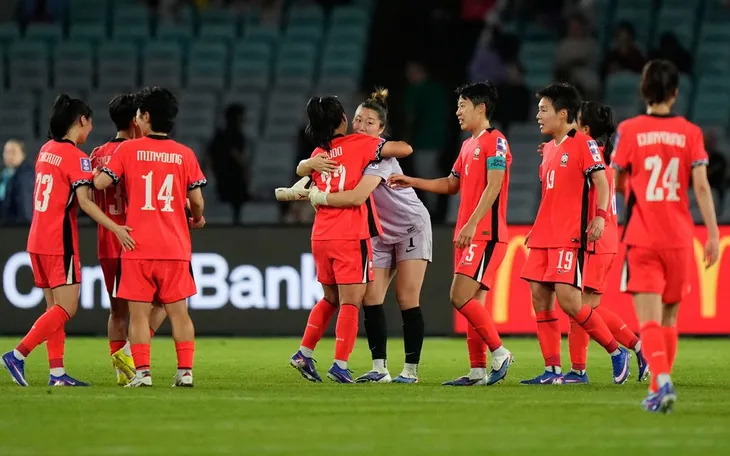 Thắng đậm Uzbekistan, ĐT nữ Hàn Quốc giành vé vào bán kết giải châu Á