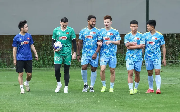 ĐT Việt Nam tích cực tập luyện, chuẩn bị cho 2 trận đấu "mở hàng" cho năm mới 2026