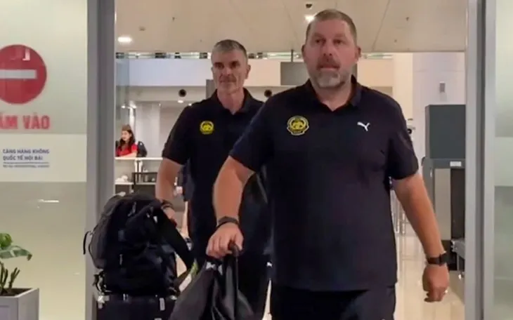 ĐT Malaysia tới Ninh Bình, chuẩn bị cho trận tái đấu với ĐT Việt Nam