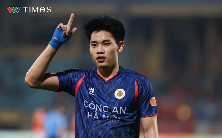 Đình Bắc lập cú đúp, Công an Hà Nội thắng đậm SHB Đà Nẵng