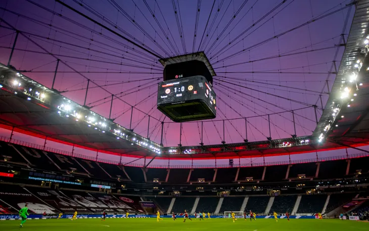 Các đội bóng muốn UEFA phân chia lại tiền thưởng