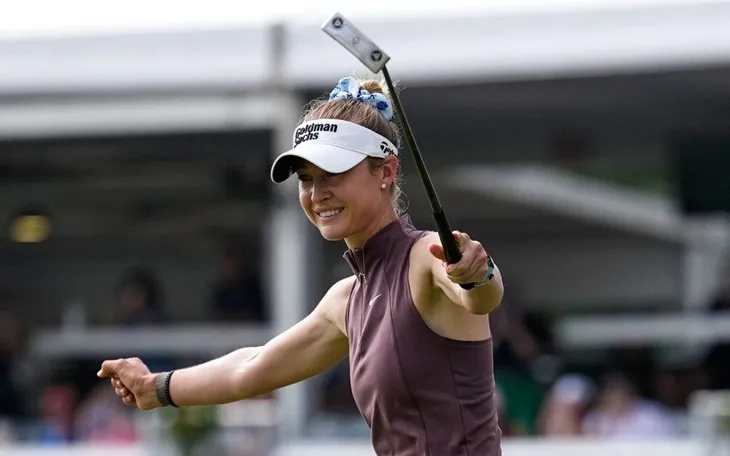 Niềm vui nhân đôi với Nelly Korda