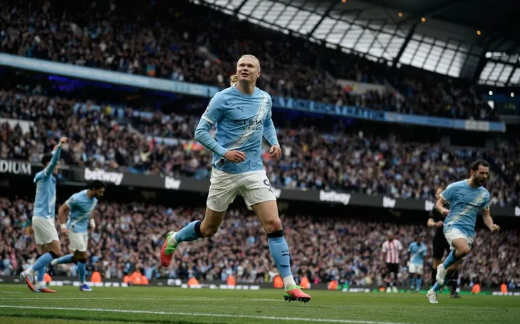 Man City gây áp lực lớn lên Arsenal trong cuộc đua vô địch