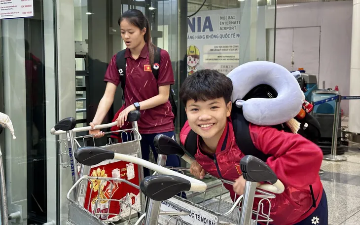 ĐT U17 nữ Việt Nam về nước sau VCK U17 châu Á