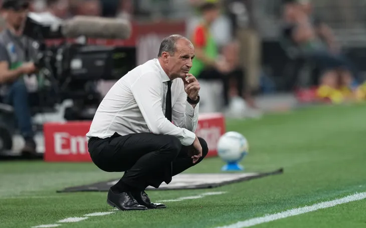 AC Milan sa thải HLV Massimiliano Allegri sau mùa giải thất vọng