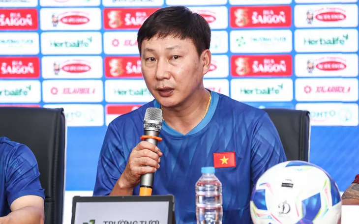 HLV Kim Sang Sik tự tin ĐT Việt Nam sẽ có phong độ tốt nhất tại ASEAN Cup 2026