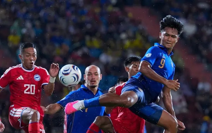 Thua Singapore trên sân nhà, Thái Lan vẫn vào chung kết ASEAN Cup 2026