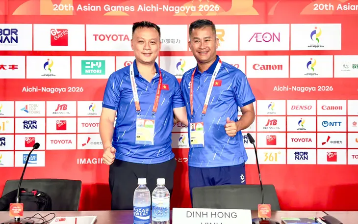 HLV Đinh Hồng Vinh: “Mục tiêu đầu tiên của U23 Việt Nam là vượt qua vòng bảng”