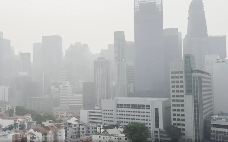 Khói mù cháy rừng bao trùm Indonesia và Singapore