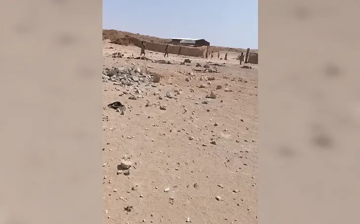 Houthi tấn công căn cứ quân sự tại Yemen khiến hơn 50 người thiệt mạng