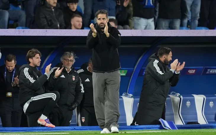 Fàbregas và Paz dành tặng chiến thắng lịch sử trước Man United cho CĐV của Como