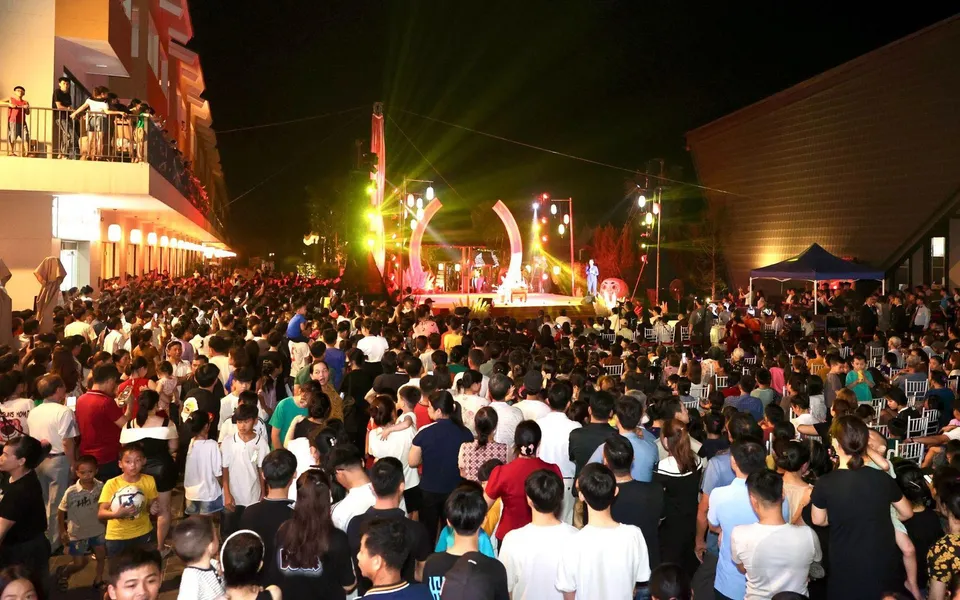 Hàng chục nghìn du khách ghé Lynn Times Thanh Thủy mùa lễ hội