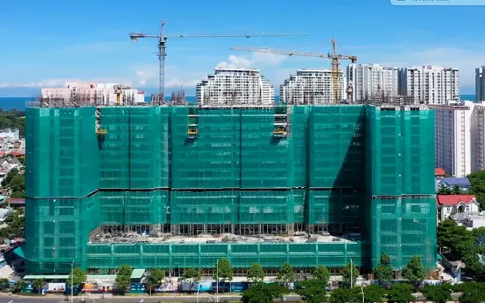 Áp lực đè nặng, nhiều doanh nghiệp bất động sản tìm cách “gỡ khó”