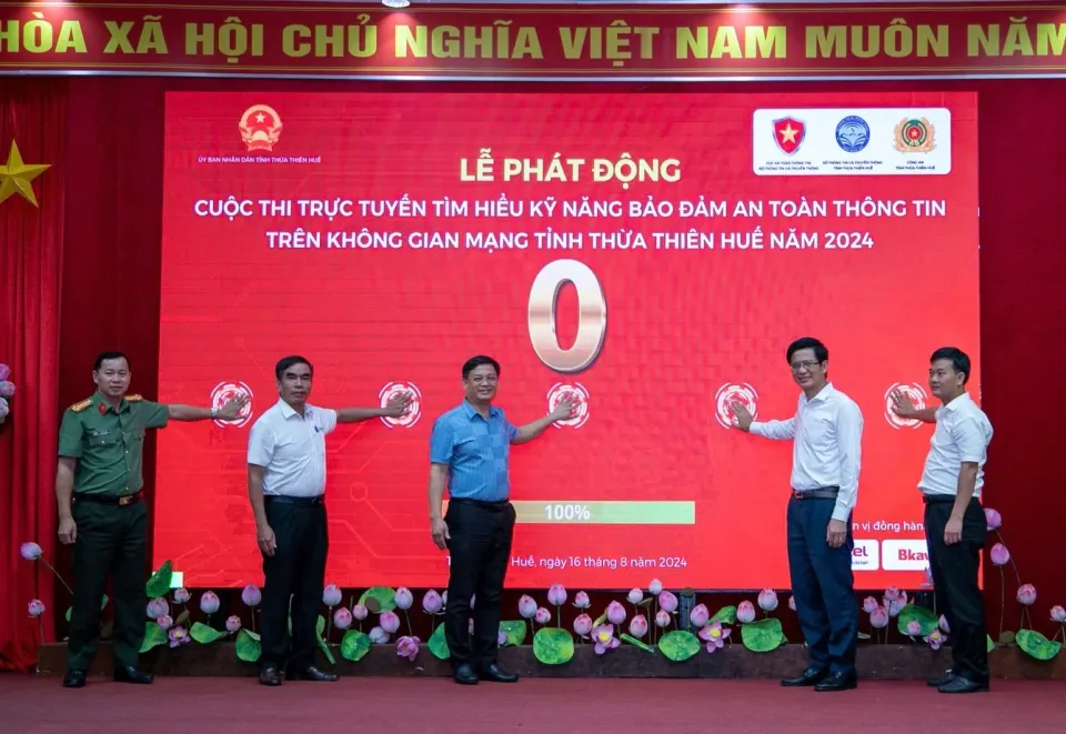 Giúp người dân tìm hiểu kỹ năng đảm bảo an toàn trên không gian mạng
