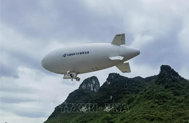 Trung Quốc thử nghiệm khí cầu dân dụng có người lái nội địa đầu tiên
