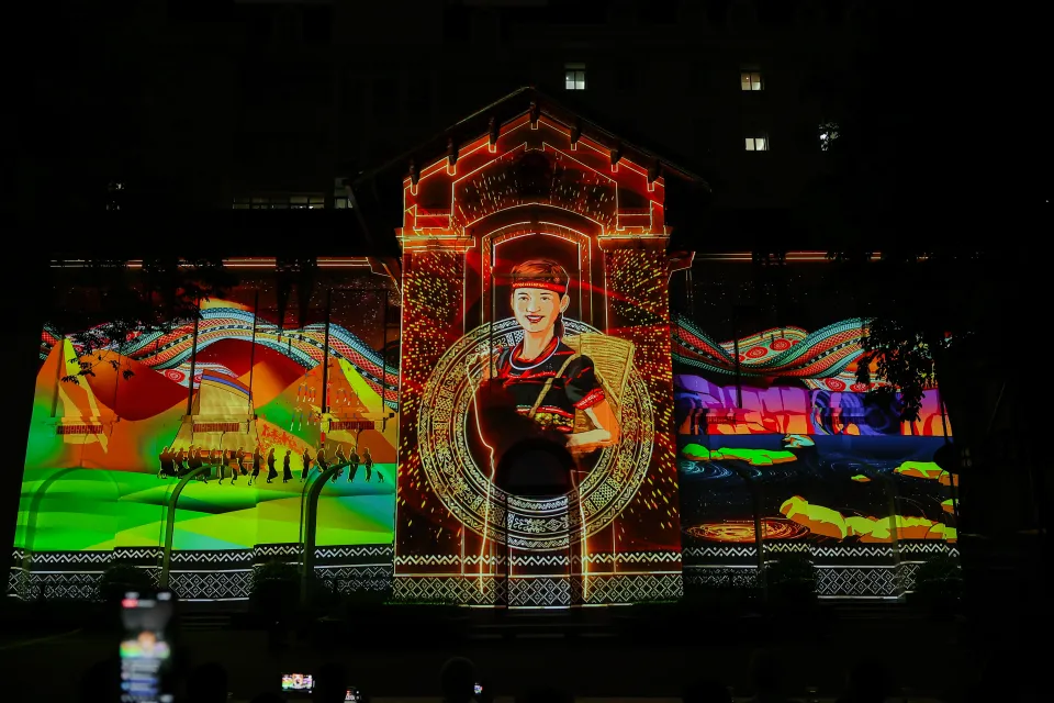 Ấn tượng trình chiếu 3D Mapping nhân kỷ niệm 79 năm ngành Thông tin và Truyền thông