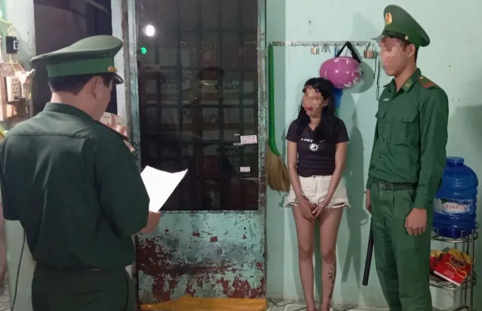 Bắt quả tang đối tượng tàng trữ ma túy