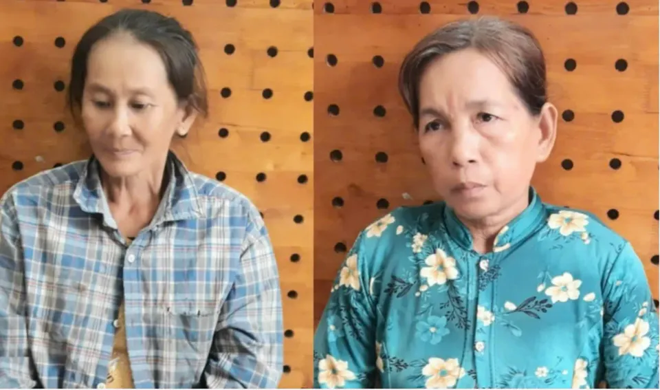 Bắt khẩn cấp 2 phụ nữ đánh, tạt nước sôi vào lực lượng công an