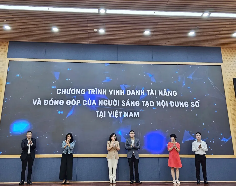 Vietnam iContent 2024: "Hãy làm nội dung sạch và sẽ sống được bằng nội dung sạch"