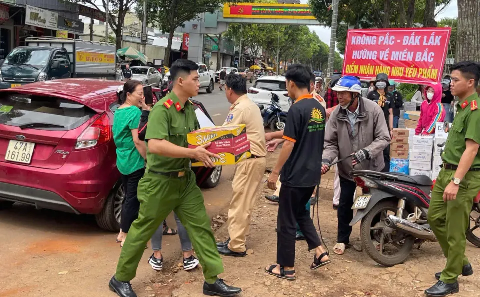 Người dân Tây Nguyên chung tay hướng về bà con vùng lũ
