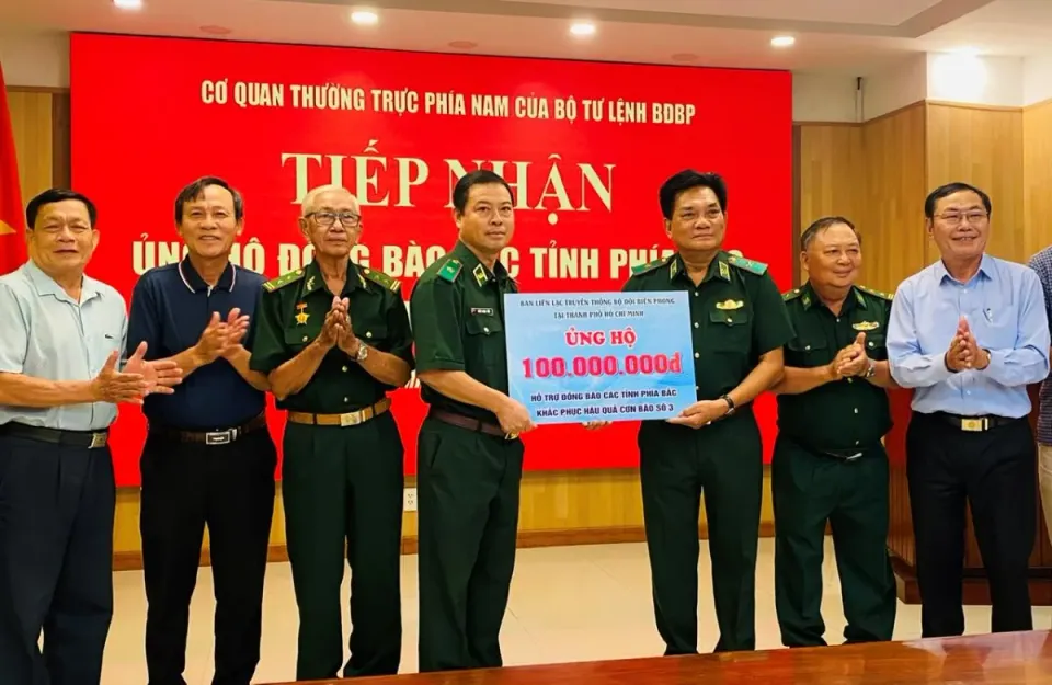 Bộ Tư lệnh BĐBP: Tiếp nhận 100 triệu đồng ủng hộ đồng bào bị bão lũ