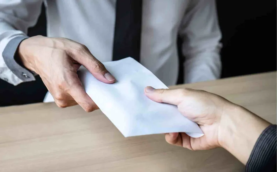 Bà Rịa - Vũng Tàu: Khởi tố một cán bộ nhận 43 tỷ đồng để môi giới hối lộ