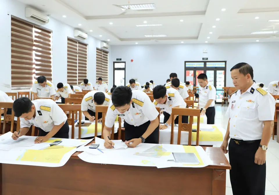 Vùng 3 Hải quân tổ chức đánh giá chất lượng huấn luyện cán bộ qua hội thi