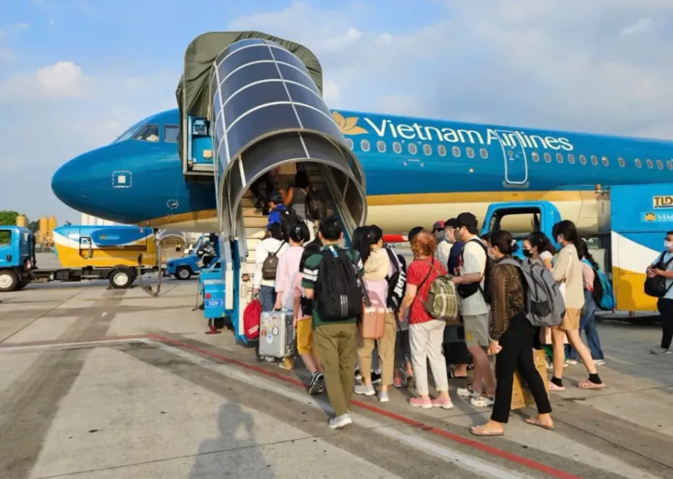 Mở bán 1,5 triệu chỗ phục vụ Tết Nguyên đán năm 2025