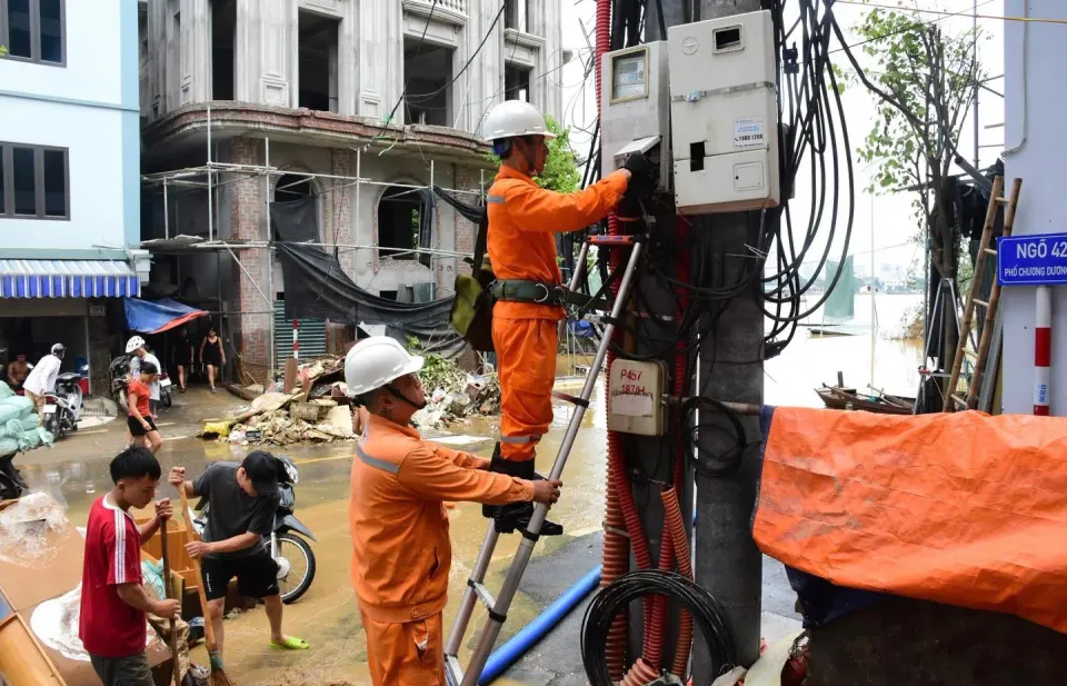 Gần 6 triệu khách hàng được khôi phục cung cấp điện
