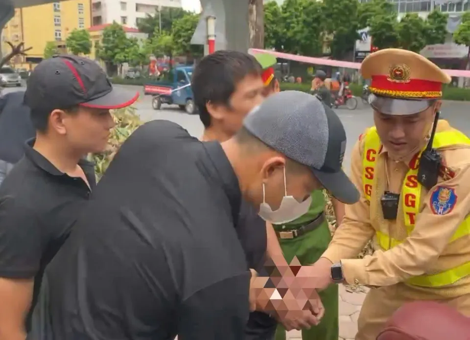 Người đàn ông mang ma túy “dạo phố” gặp ngay tổ công tác 141