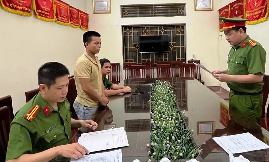 Bắt nam thanh niên mua bán 15 cá thể rắn hổ chúa để ngâm rượu