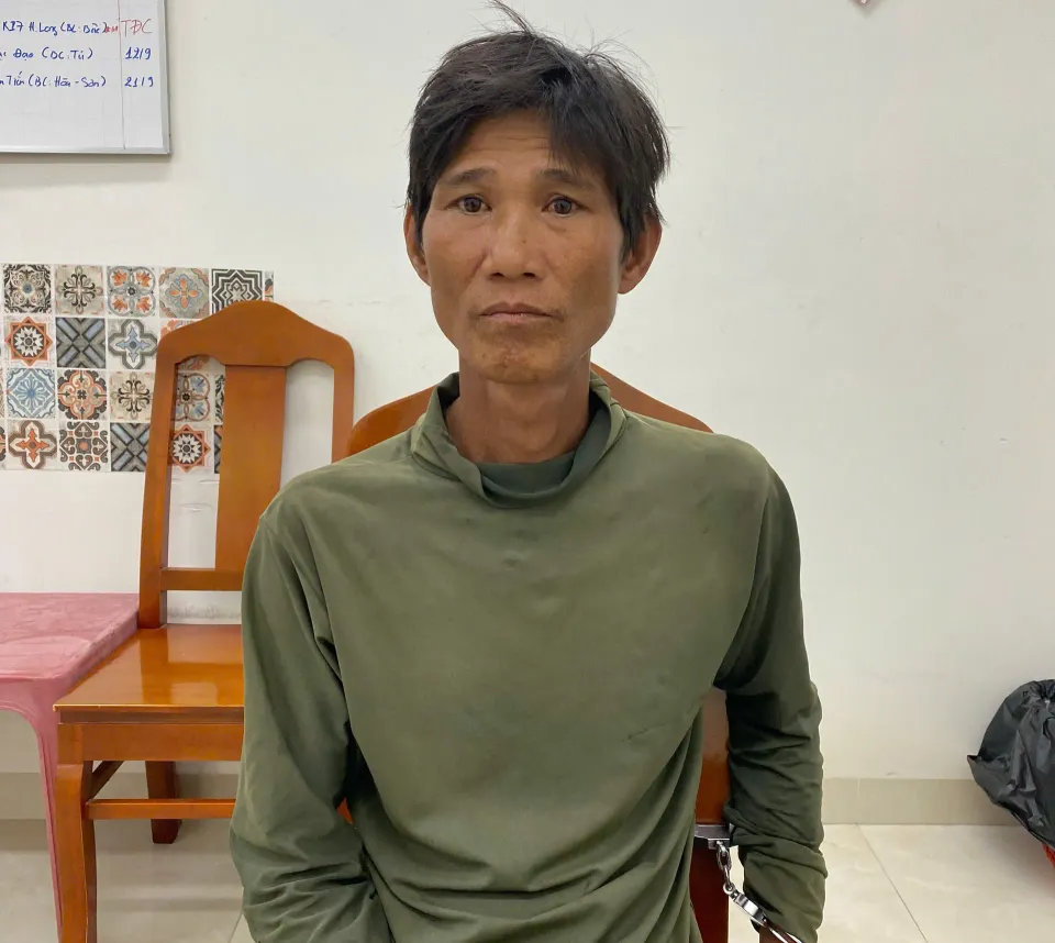Vượt biển 12 hải lý bắt đối tượng truy nã đặc biệt nguy hiểm
