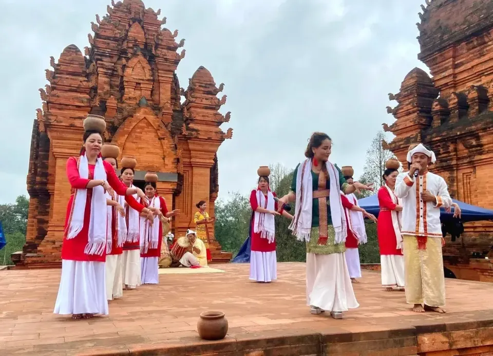Điều chỉnh thời gian tổ chức Ngày hội Văn hóa dân tộc Chăm lần VI