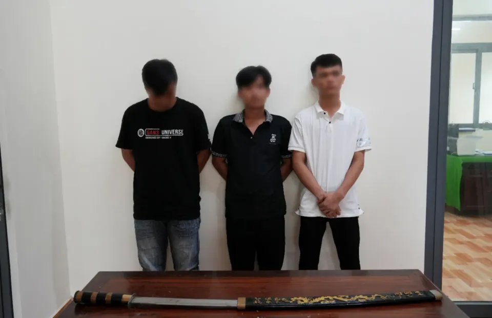 Tấn công, trấn áp tình trạng thanh thiếu niên sử dụng hung khí đánh nhau theo kiểu băng nhóm
