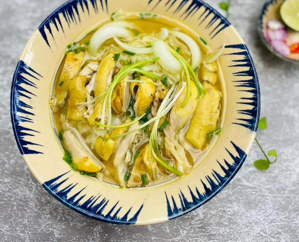 Hướng dẫn làm phở gà ngon như ngoài hàng