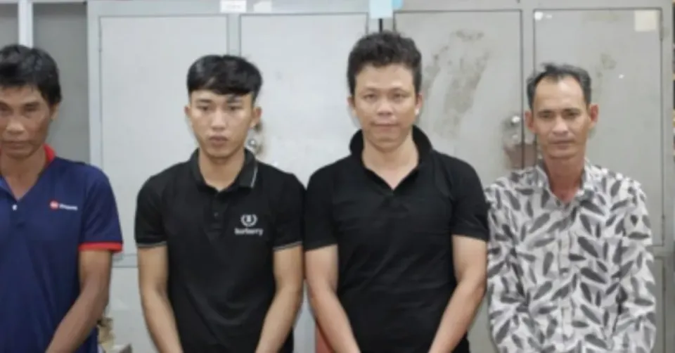 Bắt giữ 4 đối tượng cướp giật vé số của người tàn tật