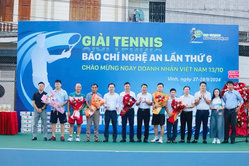 Gần 300 vận động viên tham gia Giải Tennis báo chí Nghệ An 2024