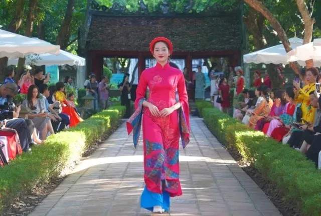 Hà Nội đón 4,45 triệu lượt du khách quốc tế