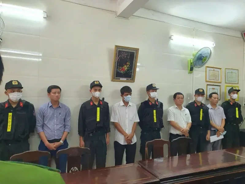 Khởi tố vụ án nhận hối lộ tại Chi cục Thủy sản Thừa Thiên-Huế