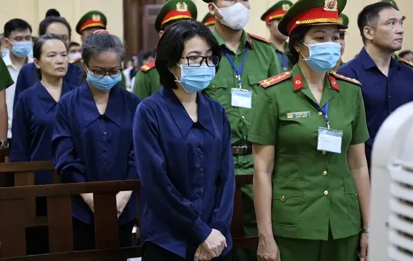 Nhiều bị cáo hối hận vì đã giúp sức cho Trương Mỹ Lan phạm tội