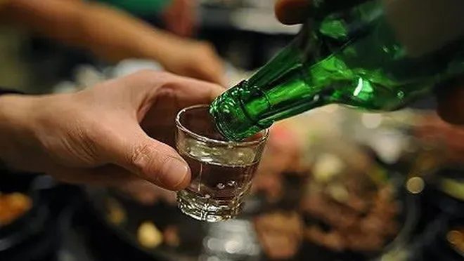 Trung Quốc áp thuế rượu mạnh nhập khẩu từ EU